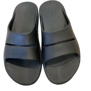 OOFOS AAH UNISEX recovery sandals